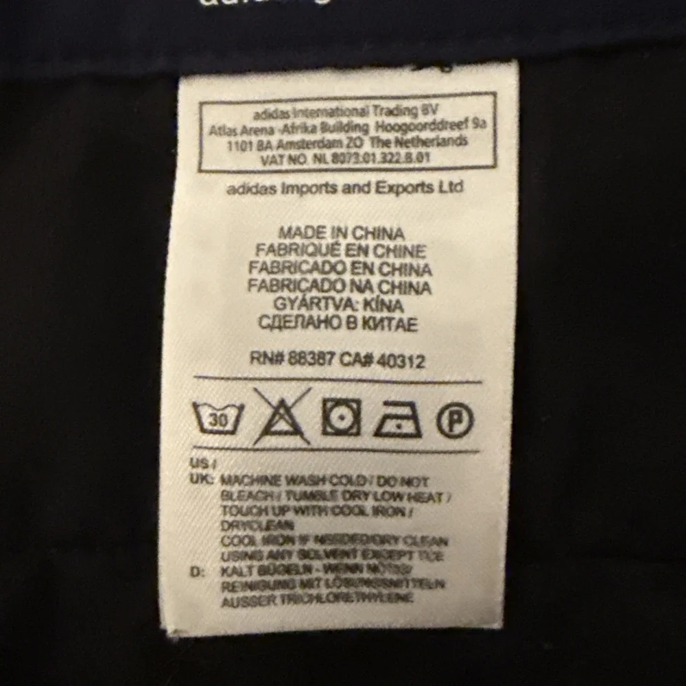 Adidas Golf Shorts Men's Navy Blue Size 38 (Measure 40) Stretch Comfort